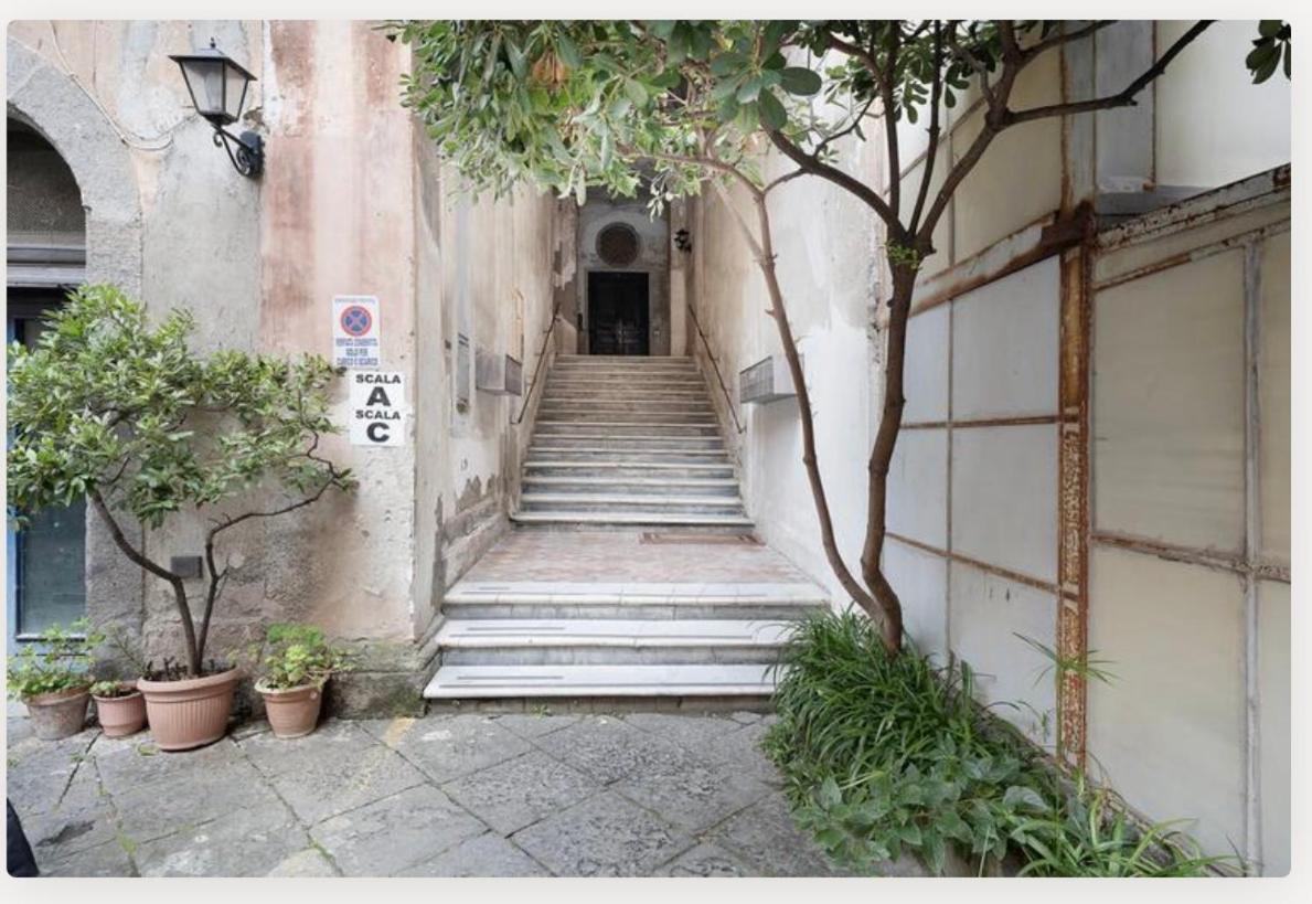 Holiday Home Tarsia Vicino Piazza Dante - Toledo Неаполь Экстерьер фото